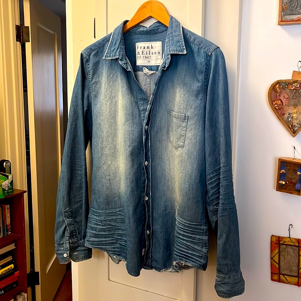 Frank and Eileen Barry Distressed Jean Shirt XL